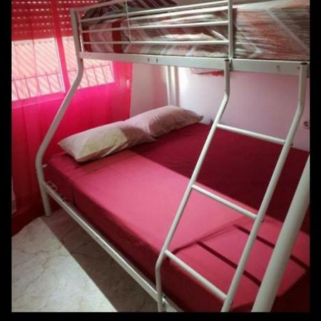 Rooms Nice And Quite Valencia Bagian luar foto