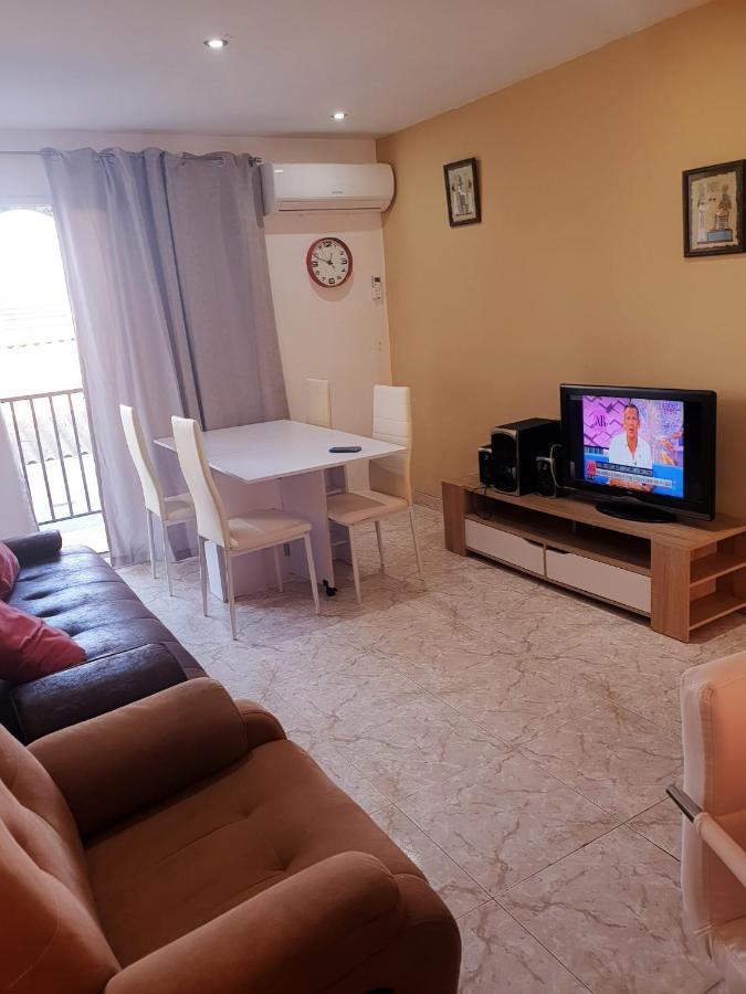 Rooms Nice And Quite Valencia Bagian luar foto