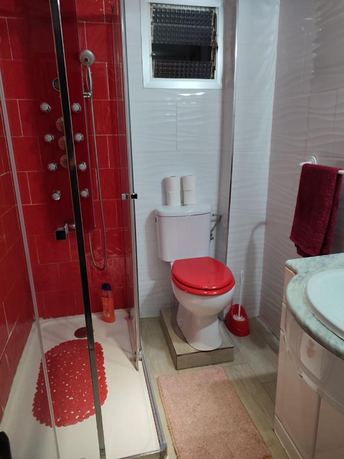 Rooms Nice And Quite Valencia Bagian luar foto